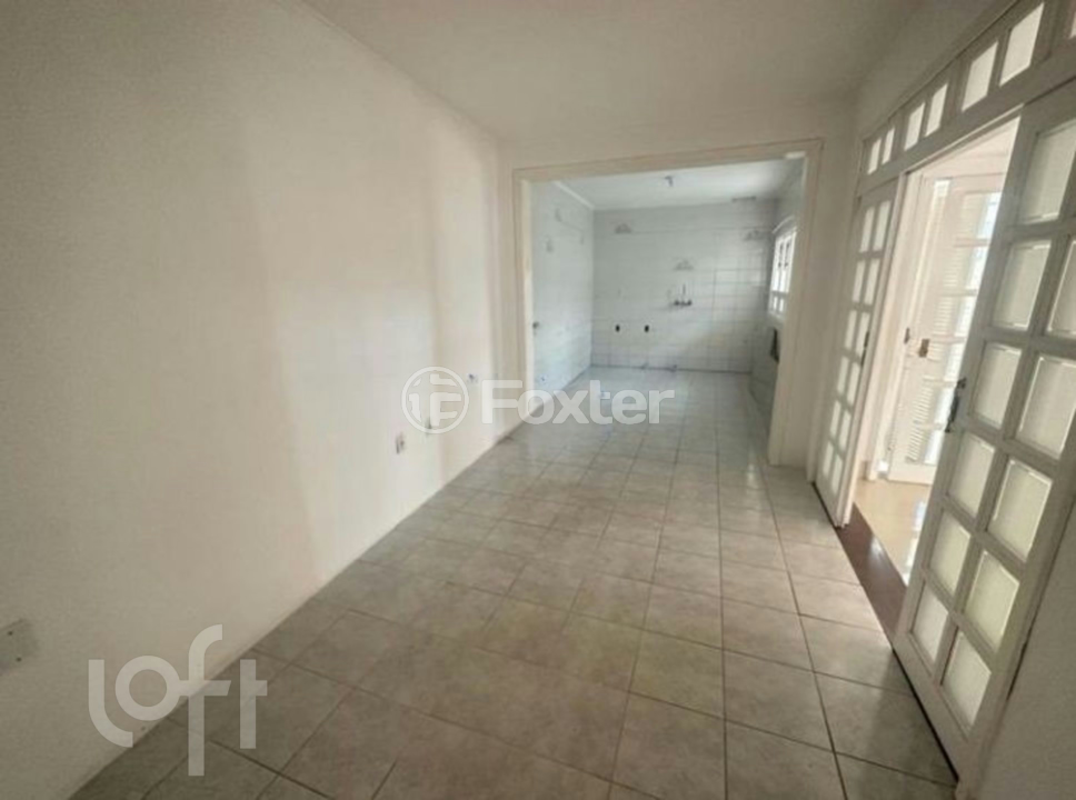 Casa à venda com 2 quartos, 150m² - Foto 2