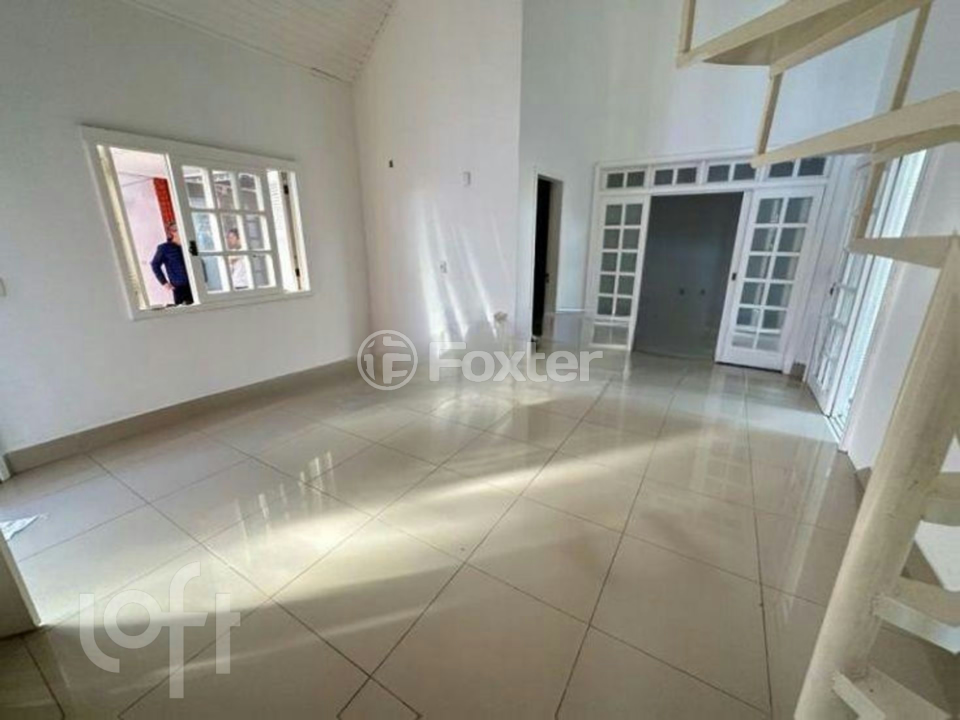 Casa à venda com 2 quartos, 150m² - Foto 4