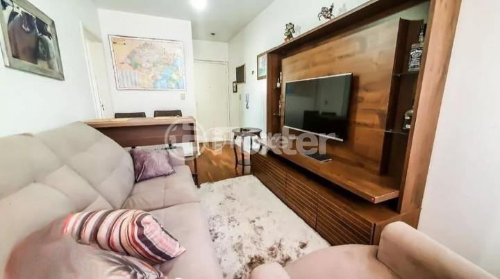 Apartamento à venda com 2 quartos, 67m² - Foto 1