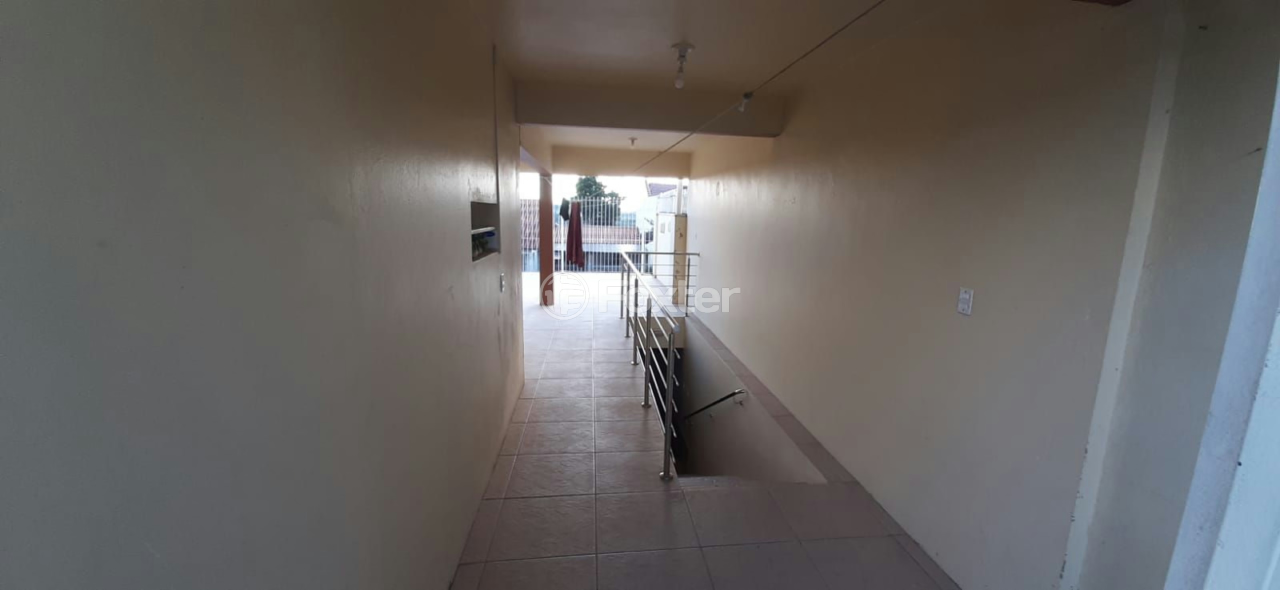 Casa à venda com 5 quartos, 328m² - Foto 1