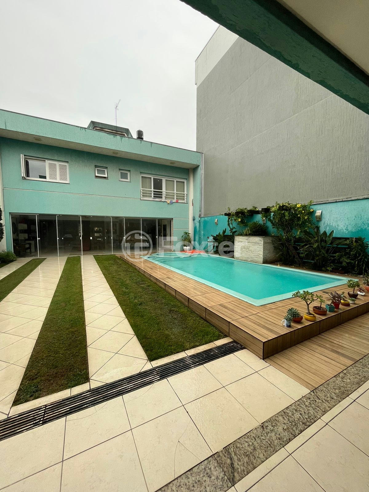 Casa de Condomínio à venda com 5 quartos, 300m² - Foto 4