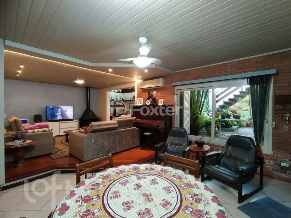 Casa à venda com 3 quartos, 189m² - Foto 4