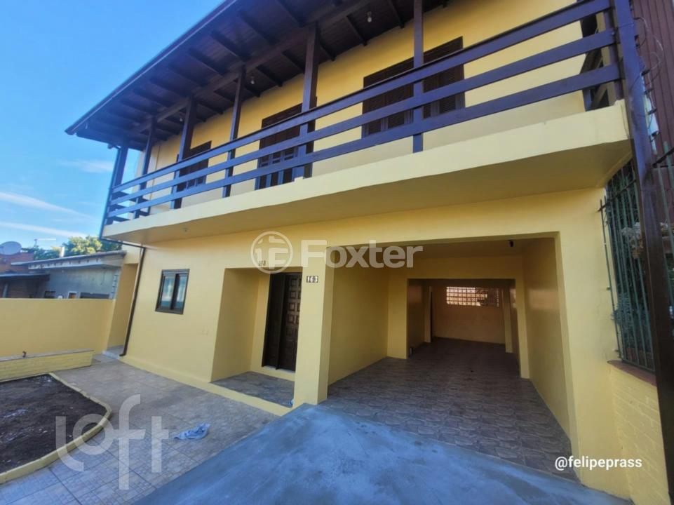 Casa à venda com 3 quartos, 213m² - Foto 1