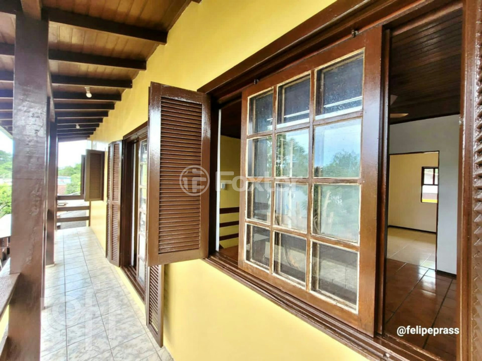 Casa à venda com 3 quartos, 213m² - Foto 4