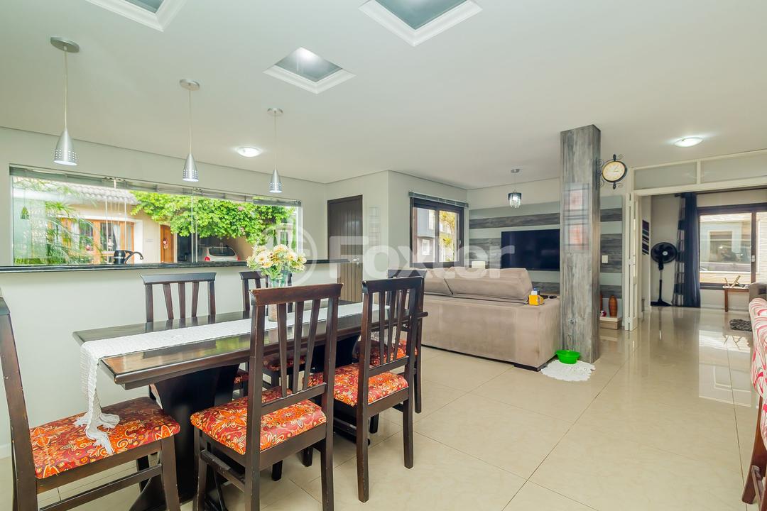 Casa de Condomínio à venda com 4 quartos, 226m² - Foto 1
