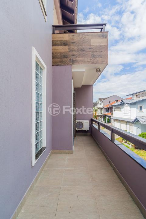 Casa de Condomínio à venda com 4 quartos, 226m² - Foto 31