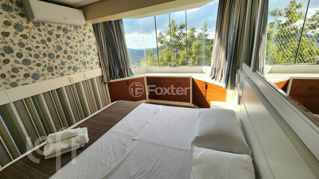 Apartamento à venda com 2 quartos, 76m² - Foto 17