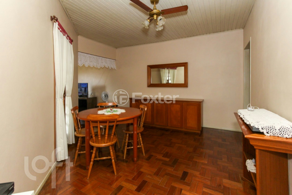 Casa à venda com 3 quartos, 217m² - Foto 9
