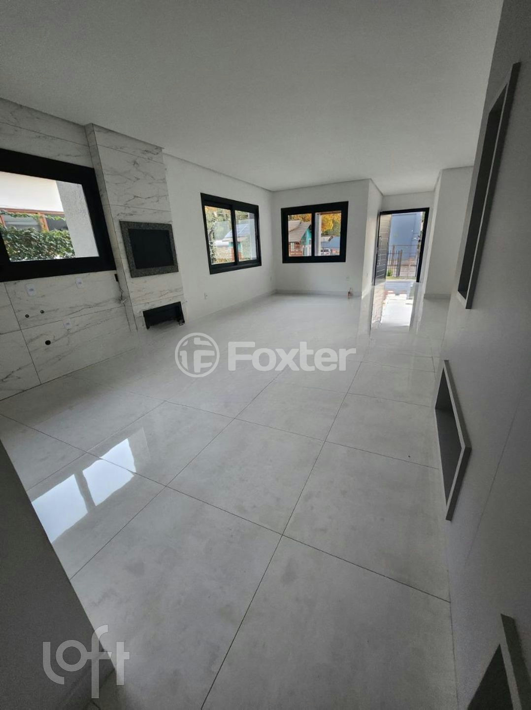 Casa à venda com 3 quartos, 111m² - Foto 2