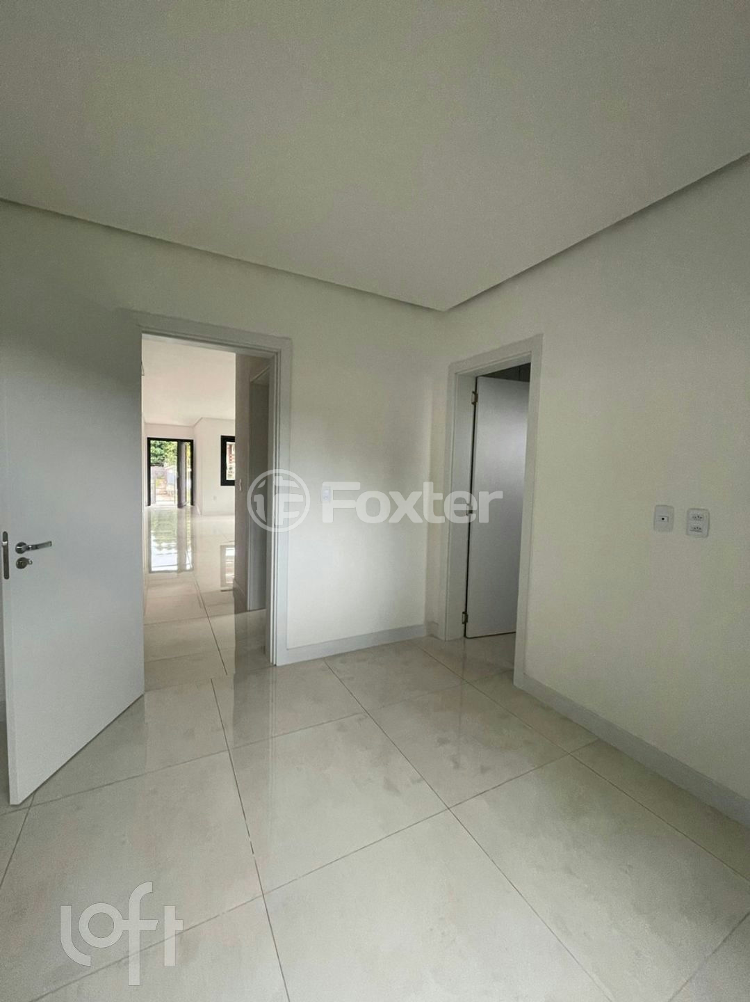 Casa à venda com 3 quartos, 111m² - Foto 9