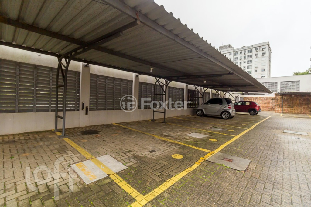Apartamento à venda com 2 quartos, 64m² - Foto 29
