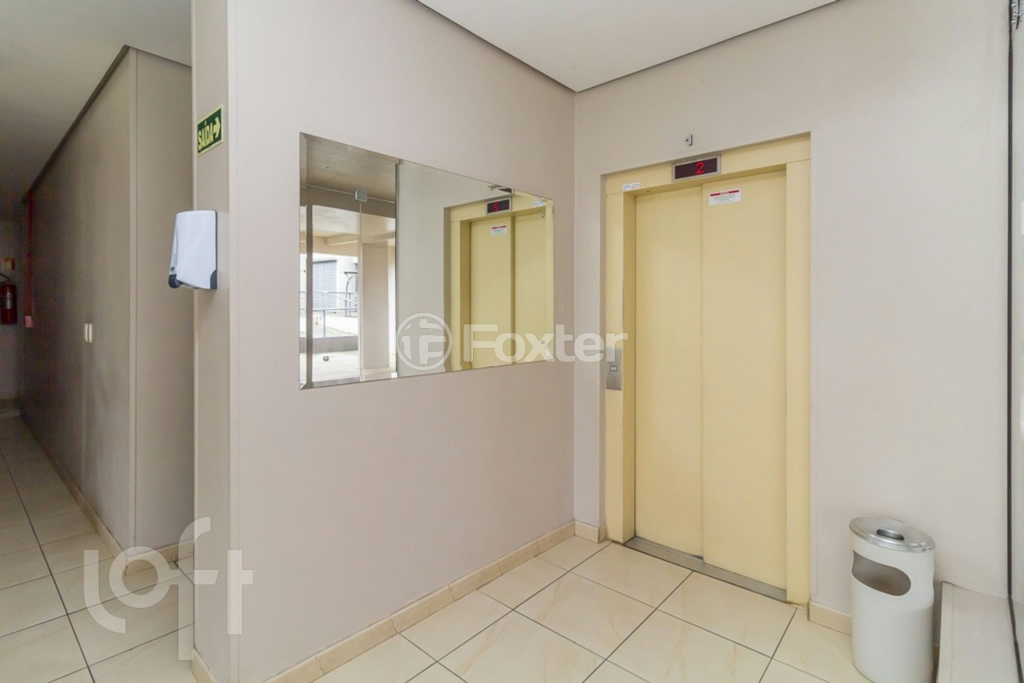Apartamento à venda com 2 quartos, 64m² - Foto 30