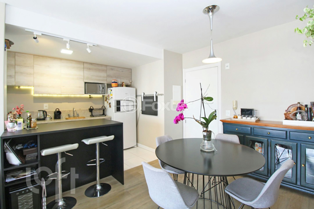 Apartamento à venda com 2 quartos, 65m² - Foto 15