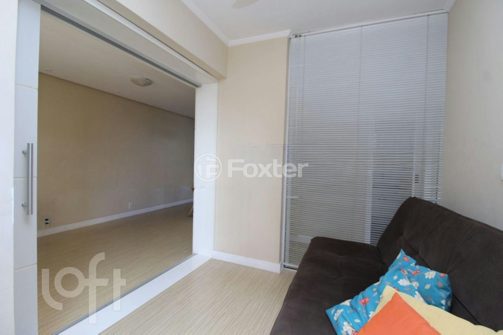 Apartamento à venda com 2 quartos, 67m² - Foto 3