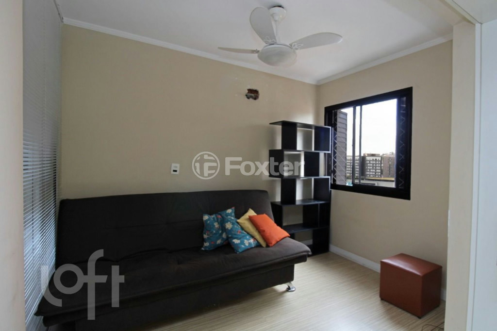Apartamento à venda com 2 quartos, 67m² - Foto 2