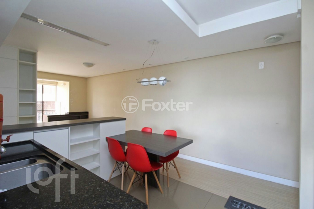 Apartamento à venda com 2 quartos, 67m² - Foto 4
