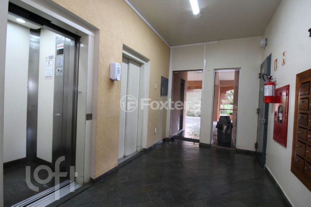 Apartamento à venda com 2 quartos, 67m² - Foto 16