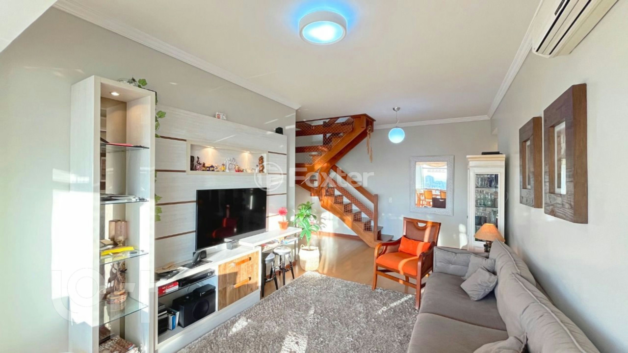 Cobertura à venda com 3 quartos, 220m² - Foto 1