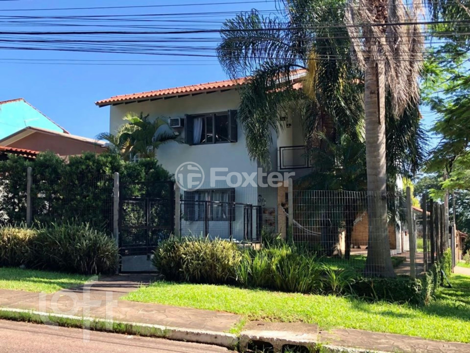 Casa à venda com 3 quartos, 170m² - Foto 1