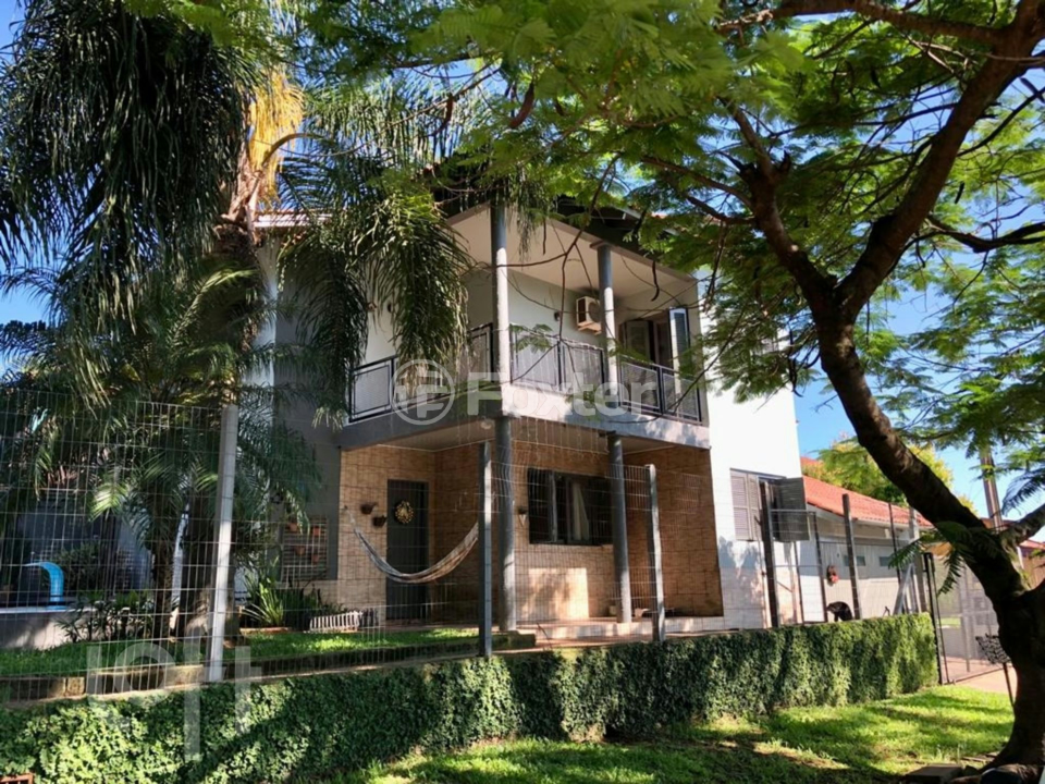 Casa à venda com 3 quartos, 170m² - Foto 2