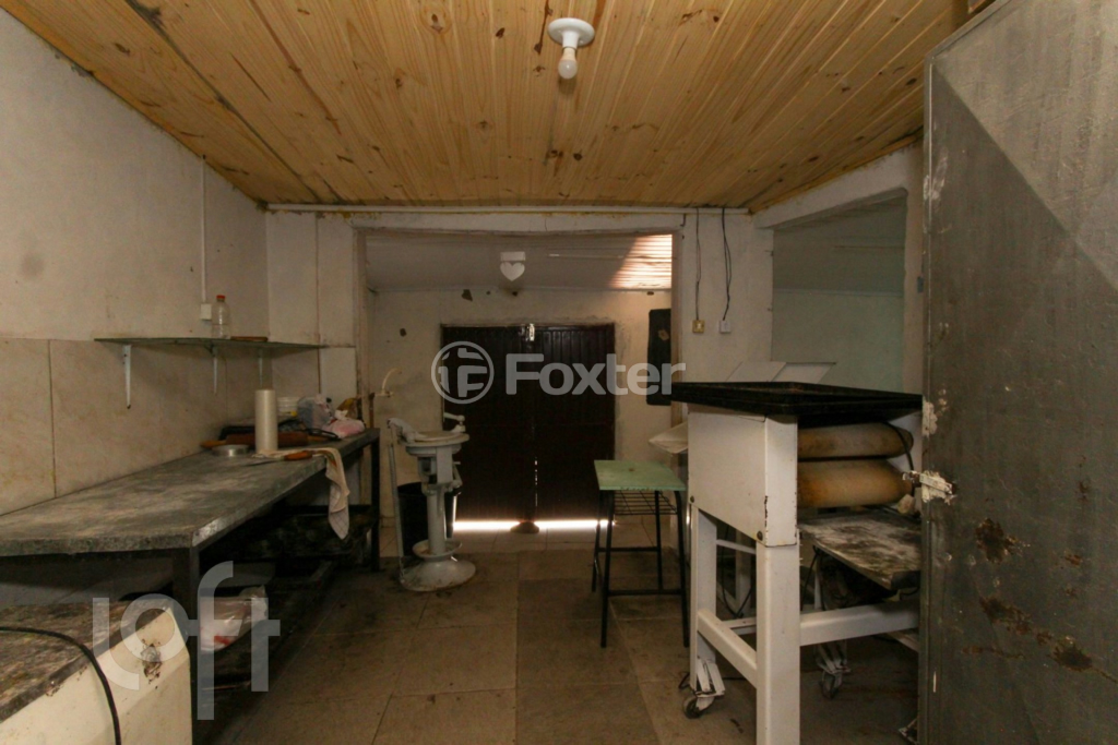 Casa à venda com 2 quartos, 200m² - Foto 3
