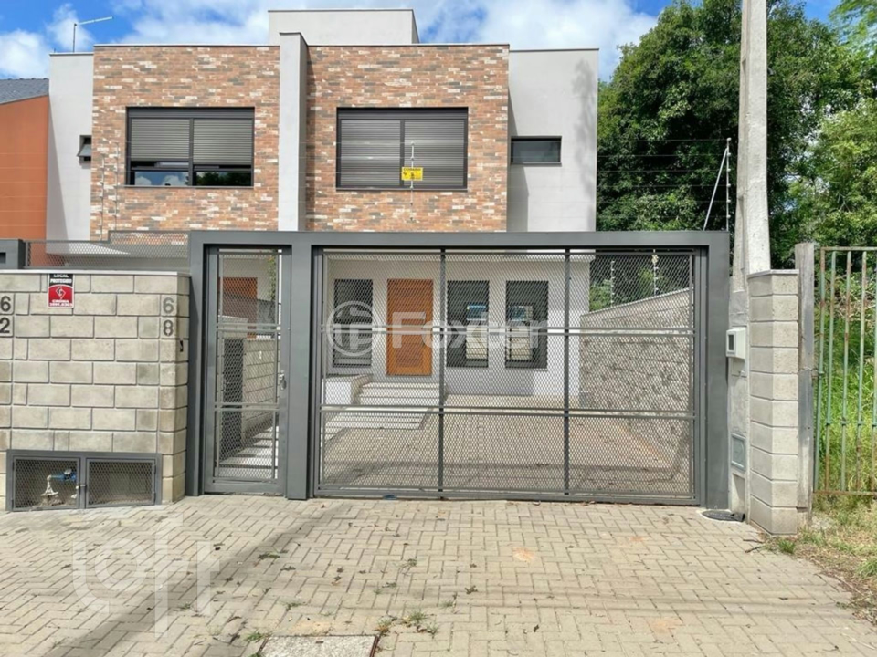 Casa à venda com 3 quartos, 142m² - Foto 2