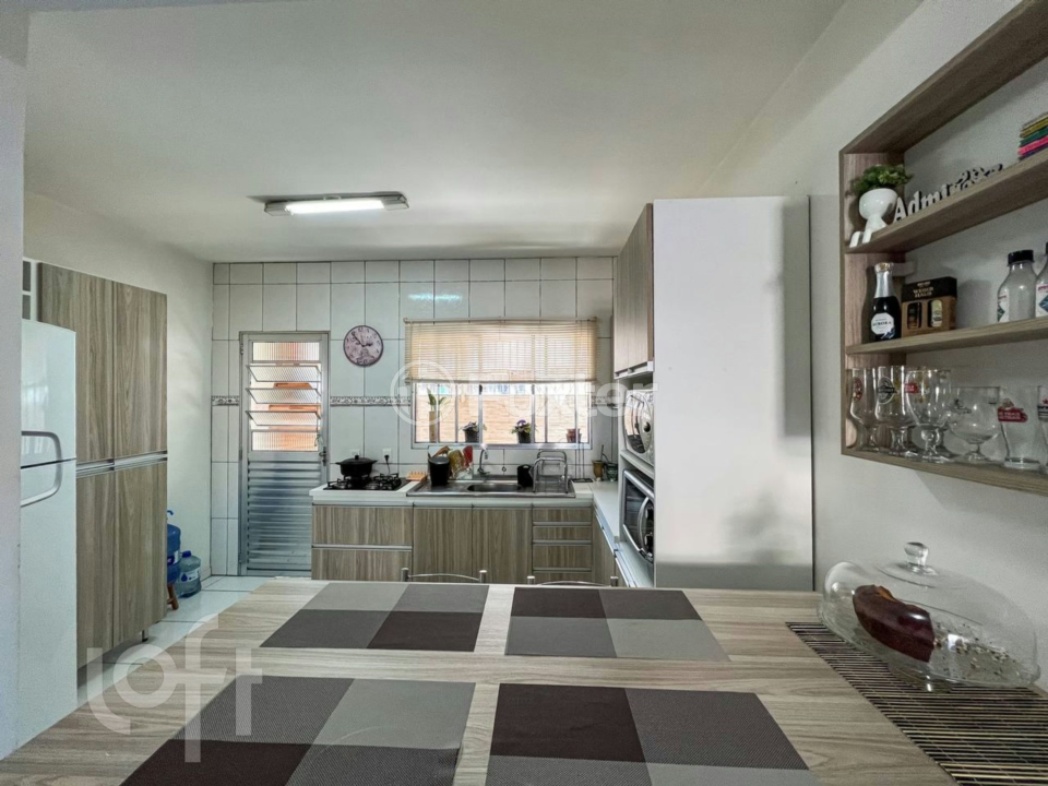 Casa à venda com 2 quartos, 63m² - Foto 4