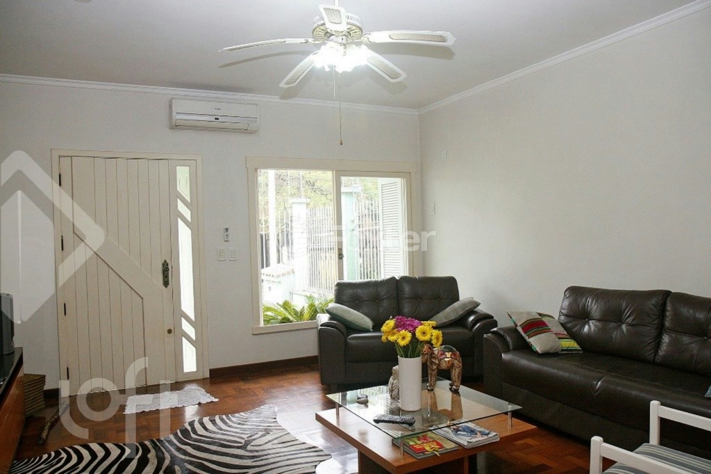 Casa à venda com 3 quartos, 206m² - Foto 3