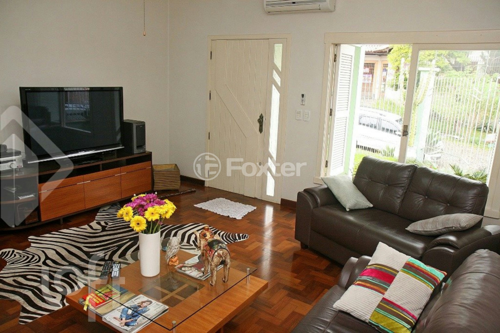 Casa à venda com 3 quartos, 206m² - Foto 2