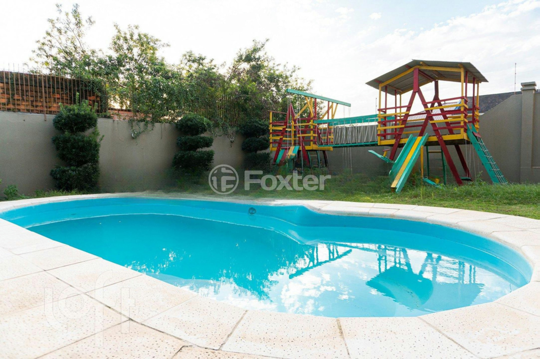 Casa à venda com 3 quartos, 219m² - Foto 4