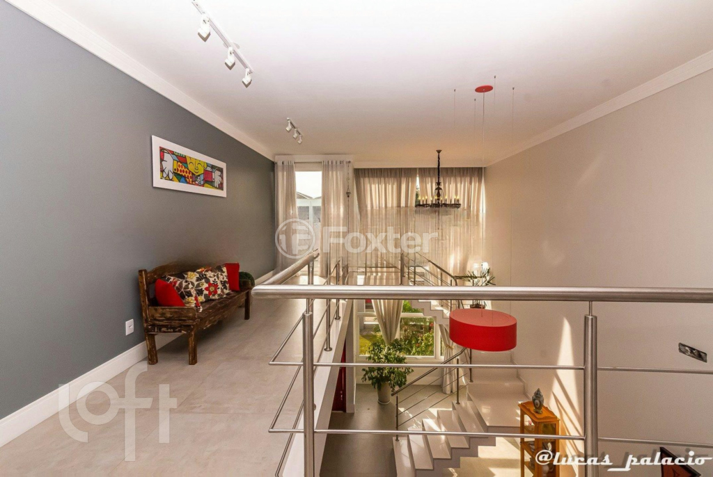 Casa à venda com 4 quartos, 328m² - Foto 2