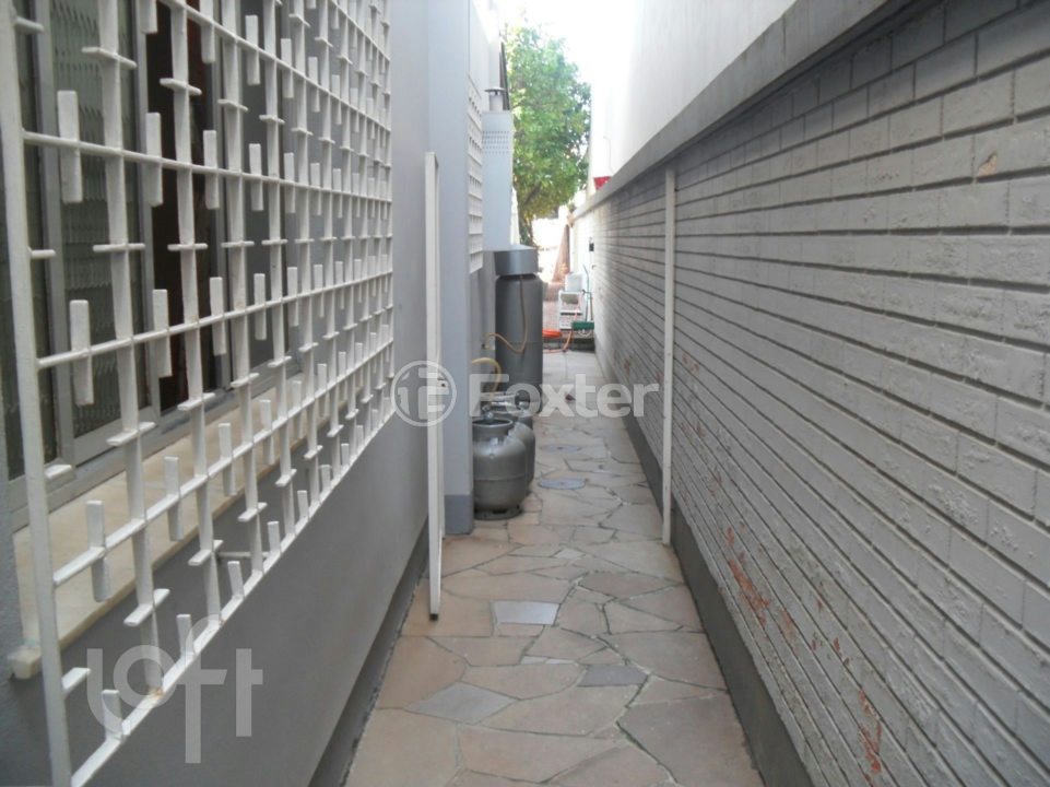 Casa à venda com 3 quartos, 256m² - Foto 17