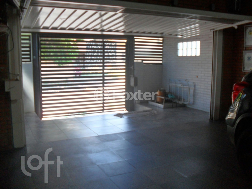 Casa à venda com 3 quartos, 256m² - Foto 2