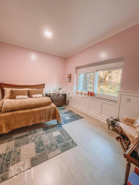 Casa de Condomínio à venda com 4 quartos, 400m² - Foto 17