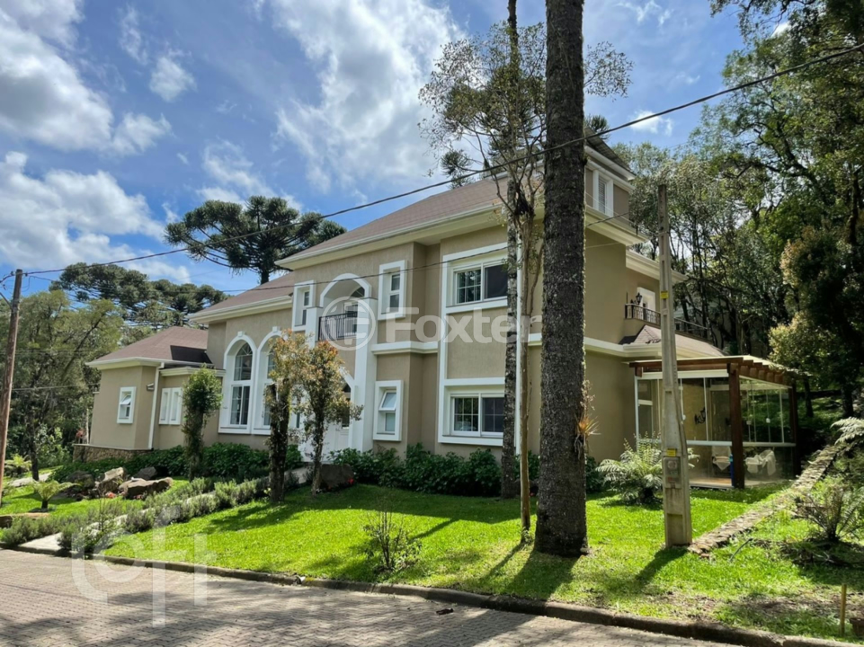 Casa de Condomínio à venda com 4 quartos, 400m² - Foto 1