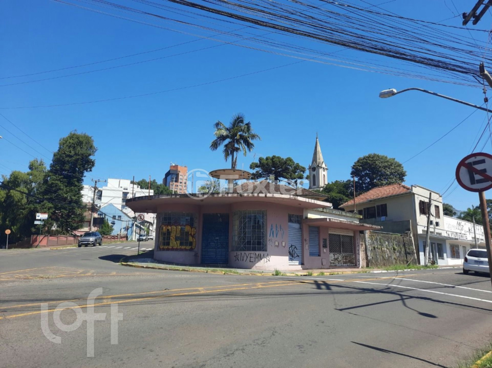 Casa à venda com 3 quartos, 271m² - Foto 18