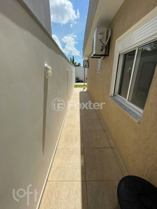 Casa à venda com 2 quartos, 71m² - Foto 8