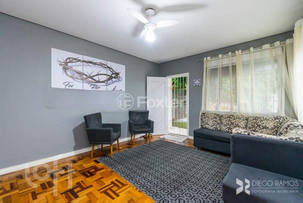Casa à venda com 3 quartos, 170m² - Foto 2