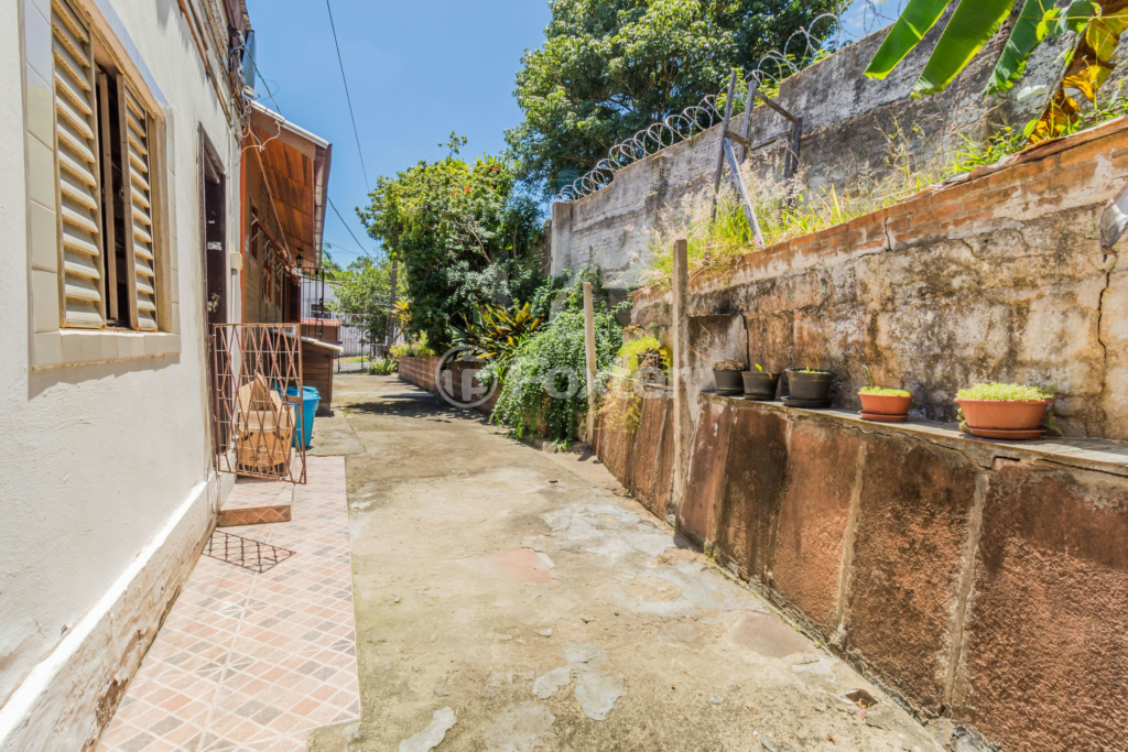 Casa à venda com 3 quartos, 114m² - Foto 14