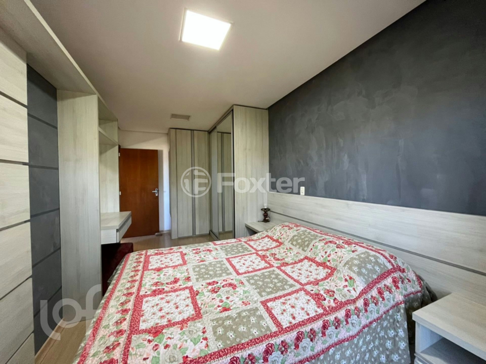 Apartamento à venda com 2 quartos, 65m² - Foto 2