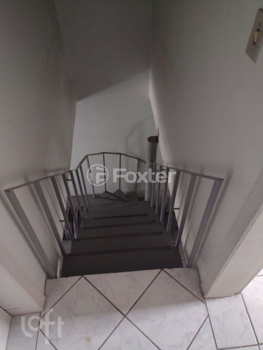 Casa à venda com 2 quartos, 45m² - Foto 17