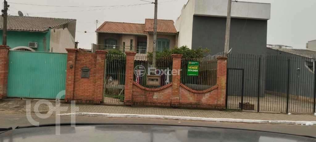 Casa à venda com 3 quartos, 158m² - Foto 1