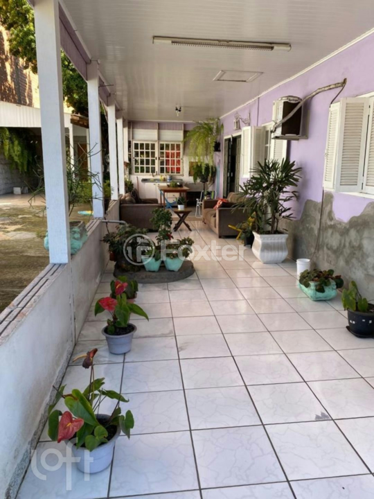 Casa à venda com 3 quartos, 117m² - Foto 2