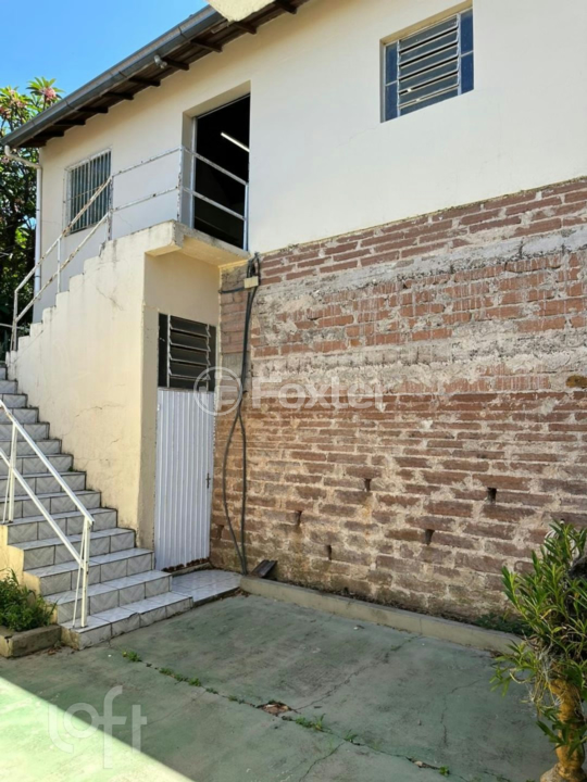 Casa à venda com 3 quartos, 81m² - Foto 4