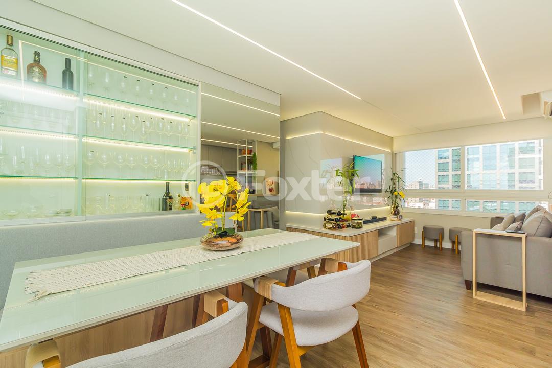 Apartamento à venda com 3 quartos, 67m² - Foto 1