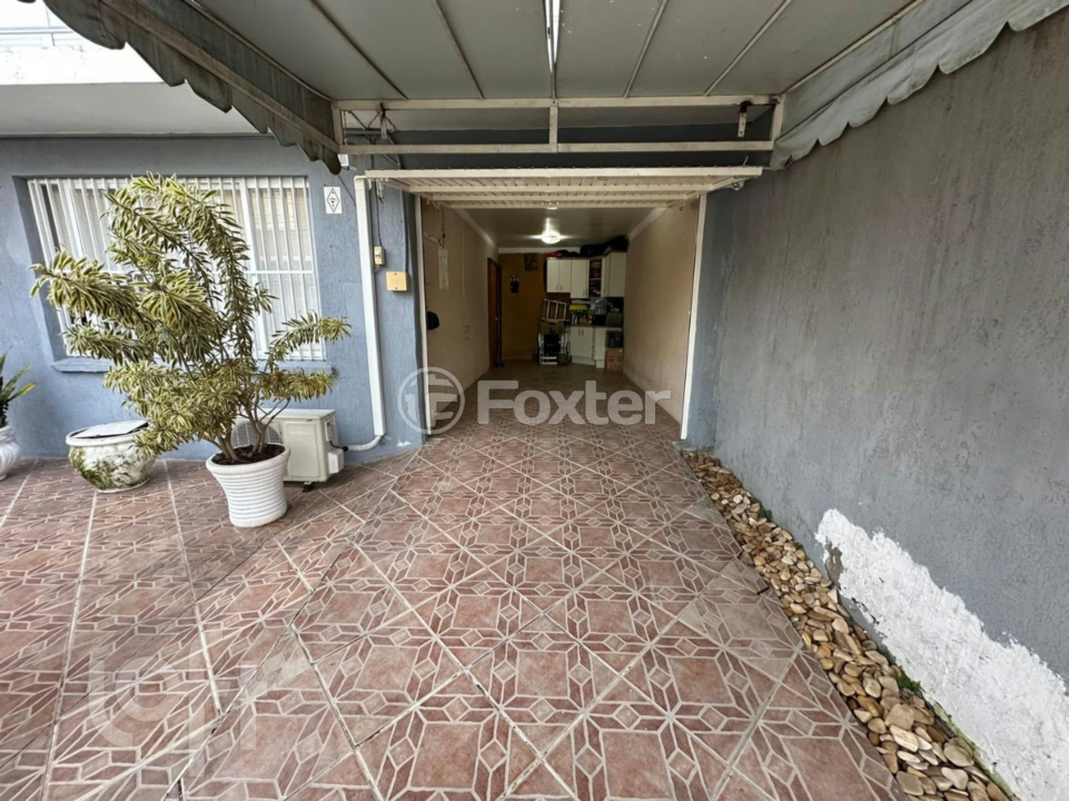 Casa à venda com 4 quartos, 180m² - Foto 3