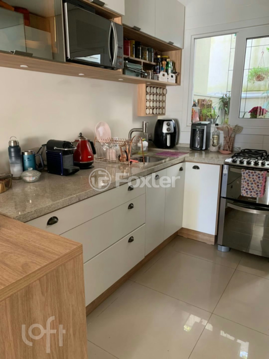 Casa à venda com 2 quartos, 75m² - Foto 2