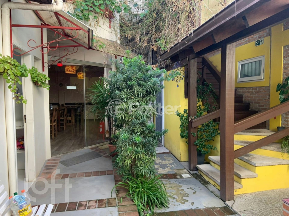 Casa à venda com 4 quartos, 360m² - Foto 1