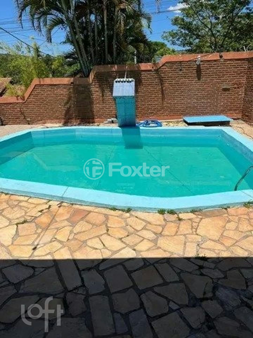 Casa à venda com 3 quartos, 222m² - Foto 1