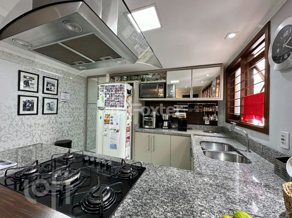 Casa à venda com 4 quartos, 246m² - Foto 6